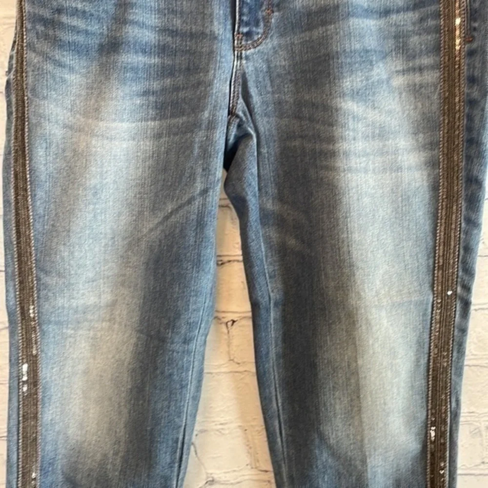 White House Black Market Girlfriend jeans -size 8S - Picture 3 of 14